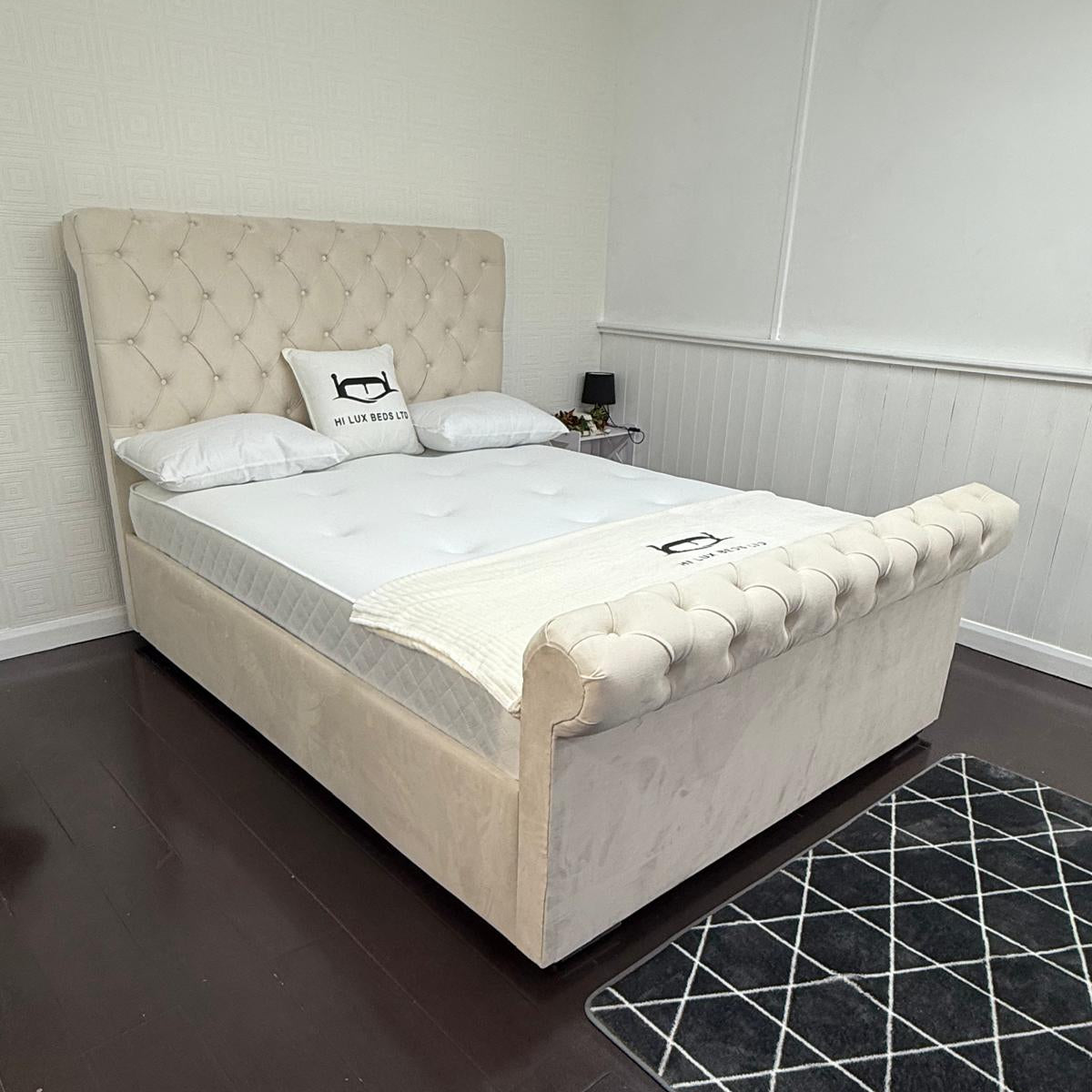 Sleigh Bed
